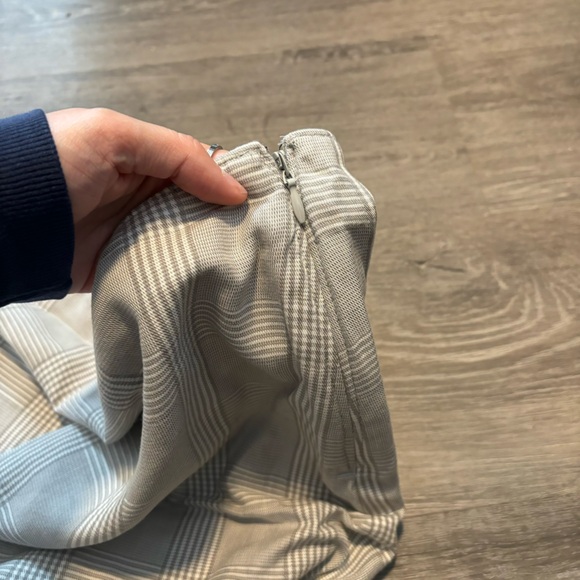 Abercrombie & Fitch Blazer and Skirt Set - Picture 11 of 12